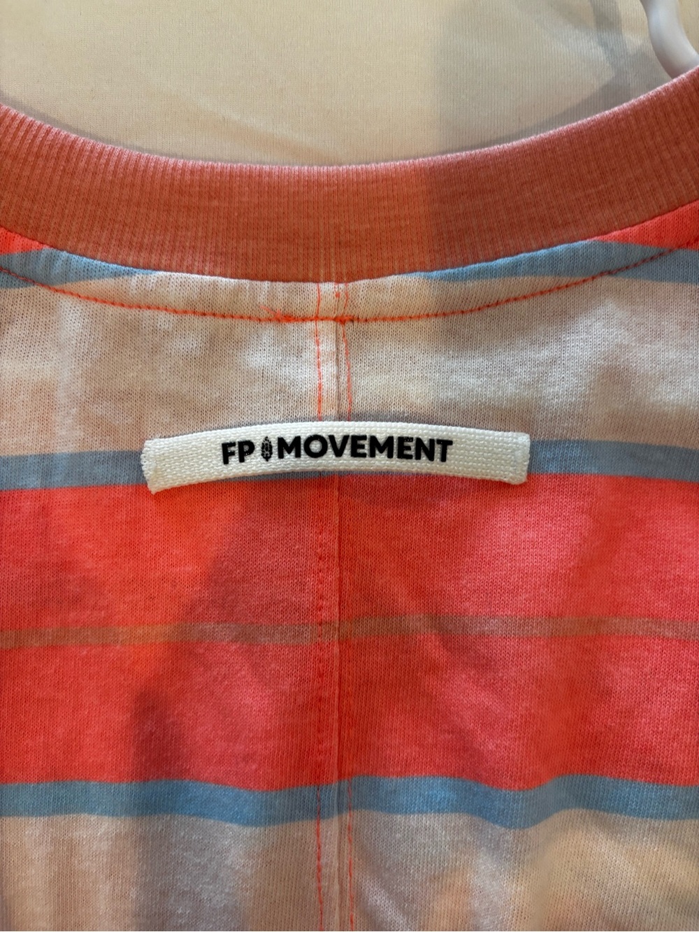 Free People Movement Hustle Layer t-shirt - Size Medium NWT - Picture 4 of 5